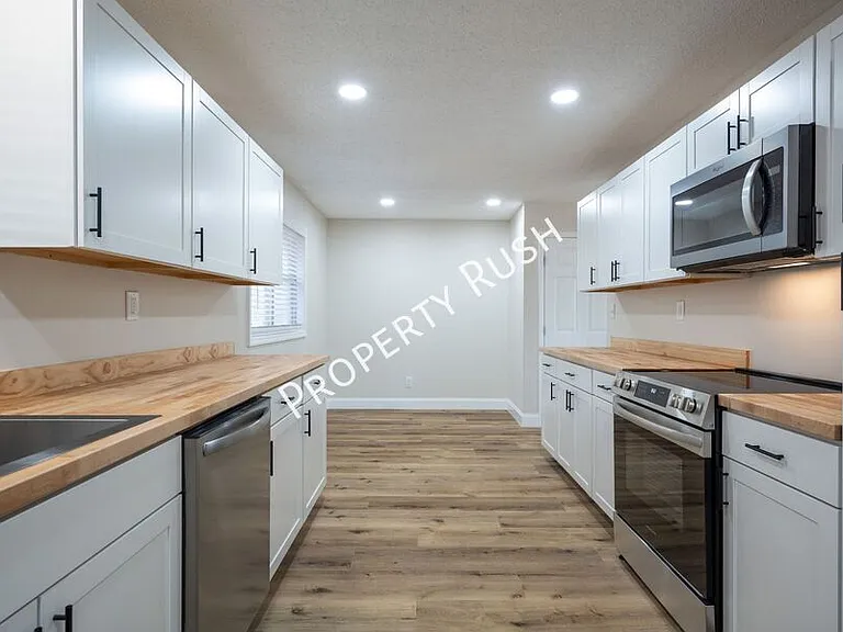 20 Linda Ln — Photo 11