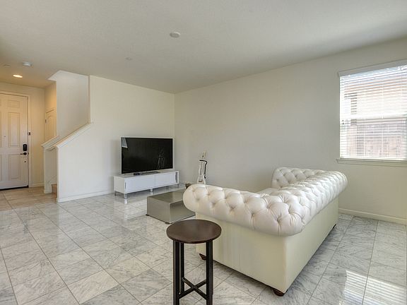 5th image of 9556 Cedar Point Way