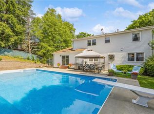 4 Hemptor Rd, New City, NY 10956