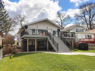 603 Mineral Springs Dr, McHenry, IL 60051