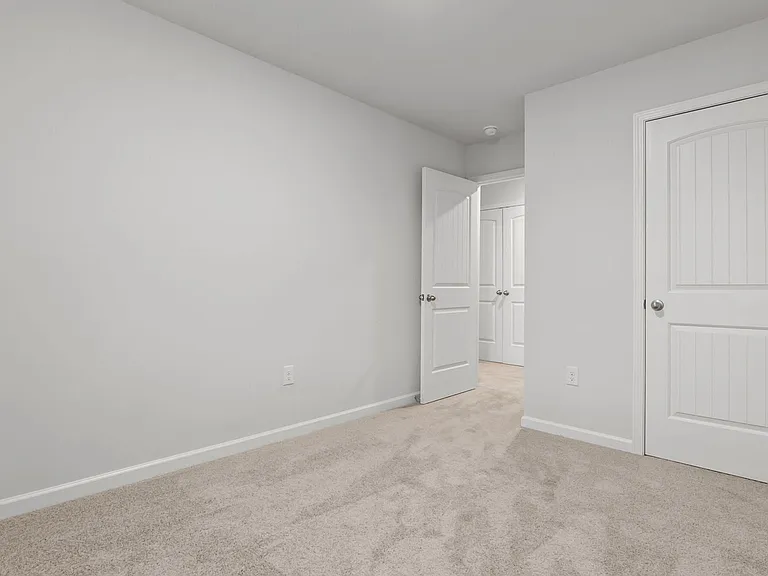 1005 N 2nd Ave NW #26 — Photo 9