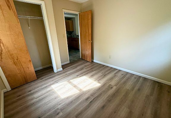 3rd image of 1639 Ellis Hollow Rd #2