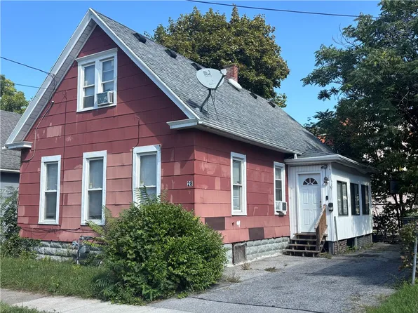 28 Cedar St, Rochester, NY 14611