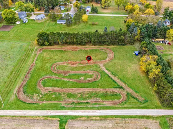Walkush St, Berlin, WI 54923