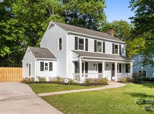 910 Lightwood Dr, Matthews, NC 28105