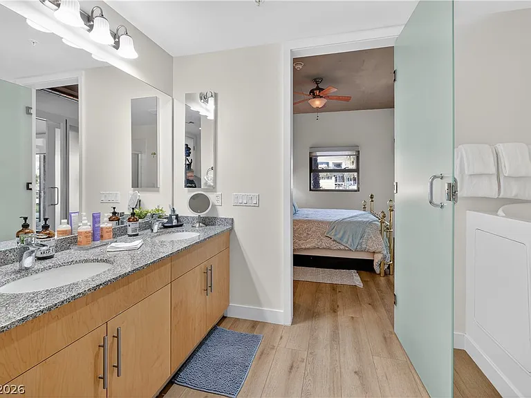 353 E Bonneville Ave #233 — Photo 17