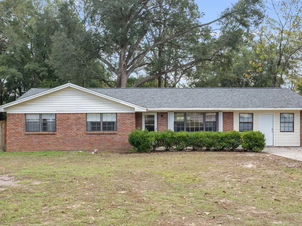 132 Phillips Dr, Crestview, FL 32536