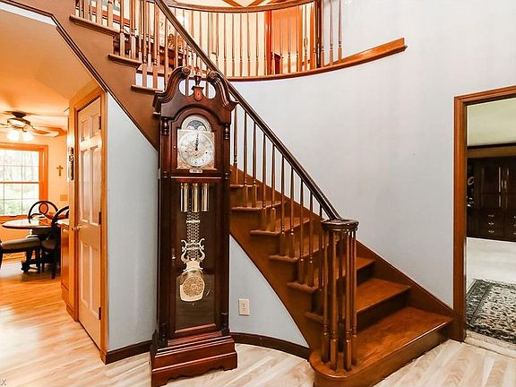 2nd image of 9029 Frost Ln