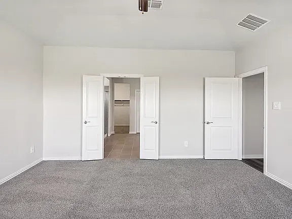 901 Edgehurst Dr — Photo 24