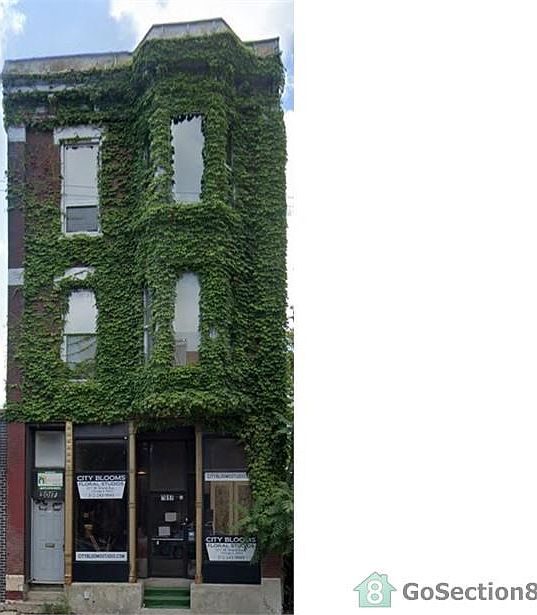 1st image of 2017 W Grand Ave #3