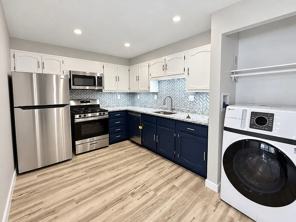 47A206 Avonwood Rd #206
