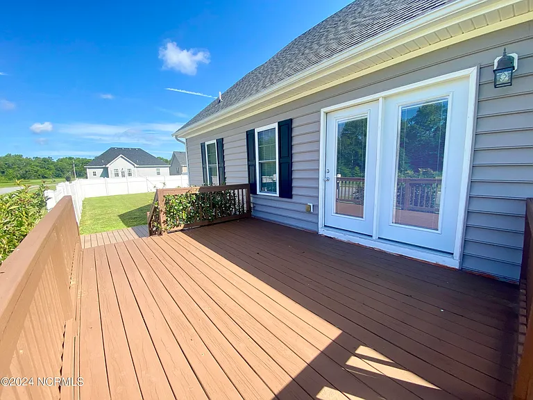 532 Millbrooke Cir — Photo 4