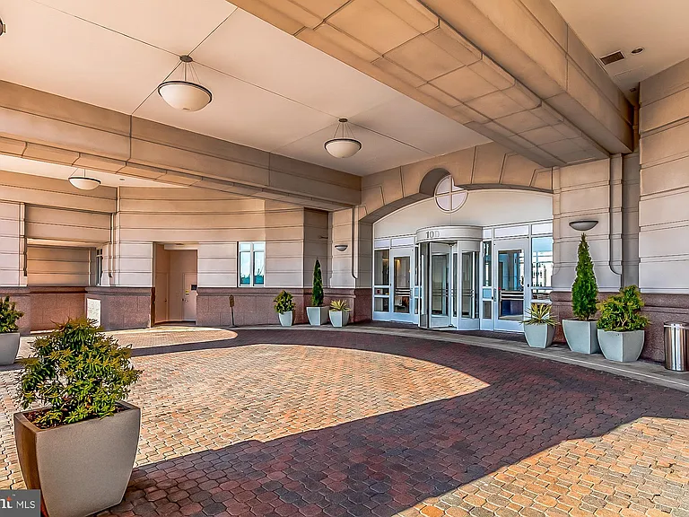 100 Harborview Dr #1001 — Photo 44