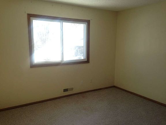 4th image of 12909 Belle Aire Dr