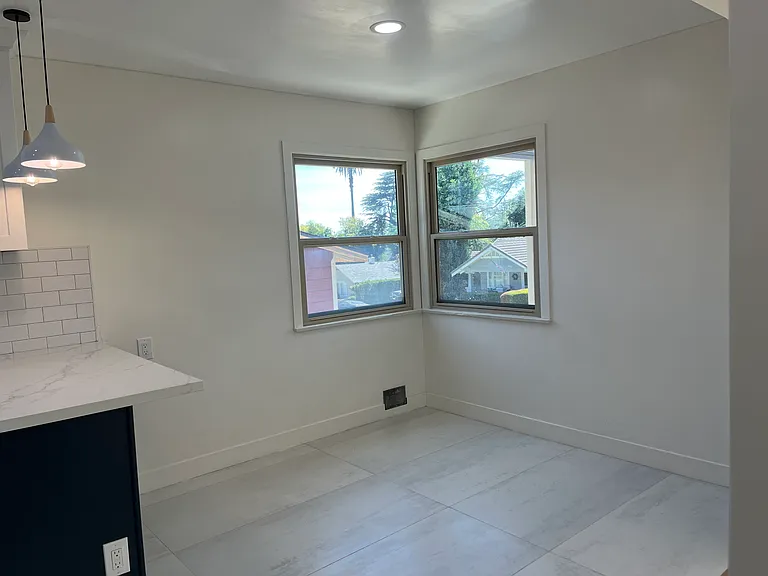 328 N Encinitas Ave — Photo 5