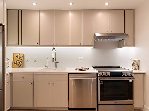5th image of 199 Coolidge Ave APT 313