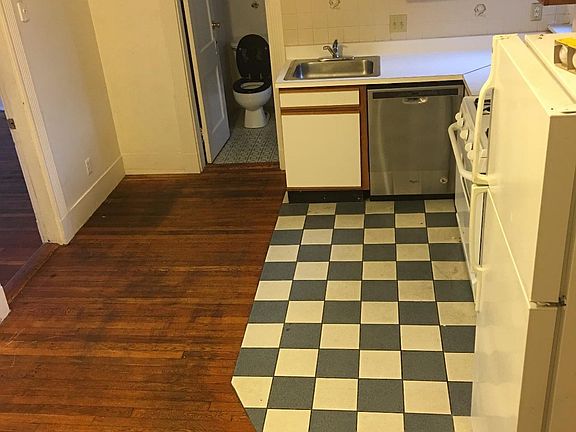 2nd image of 1258 Commonwealth Ave APT 28