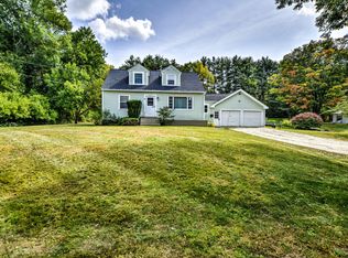 529 Riverside Dr, Augusta, ME 04330