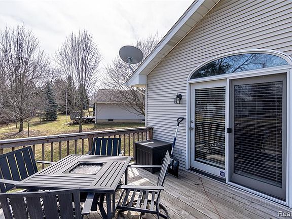 5th image of 11675 Hawthorne Glen Dr