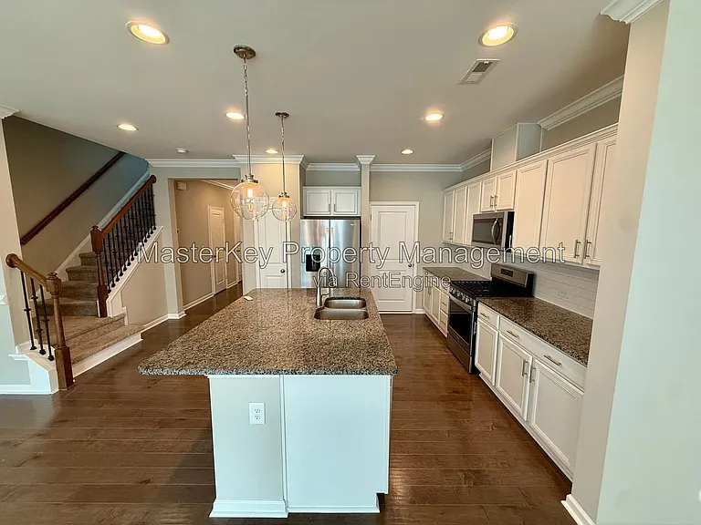 1173 Little Gem Ln — Photo 3