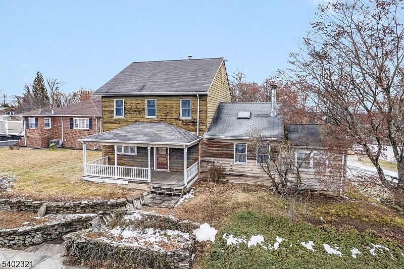 1st image of 79 Fairfield Ave