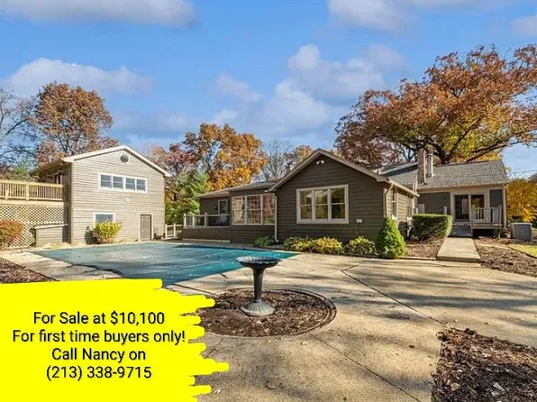 33W370 Woodmere Ln, Wayne, IL 60184