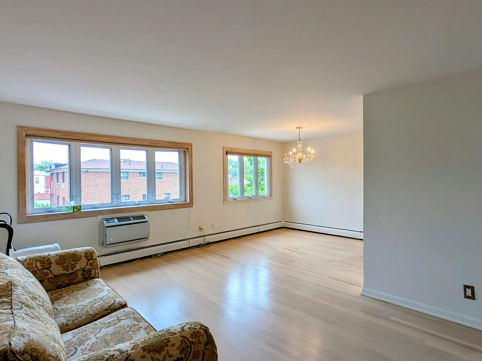 3 bed, 1100 sqft, $1,500 — Photo 2