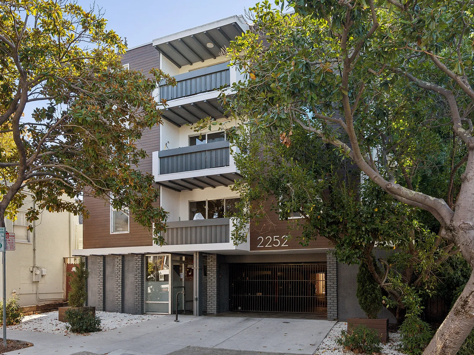 2252 Parker Street — Photo 1