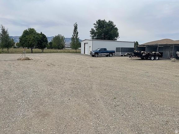 4th image of 5058 W 500 S