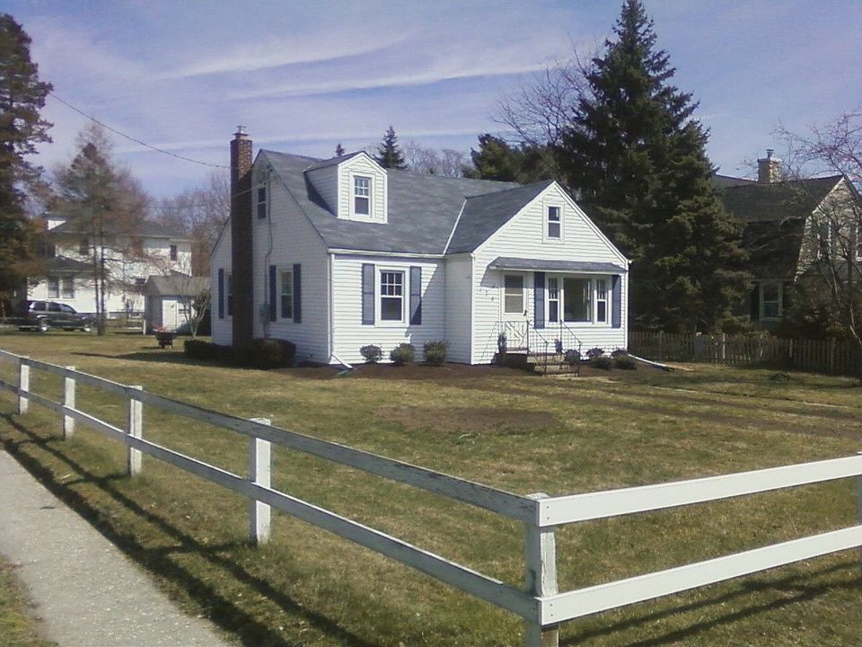 1st image of 175 Lincoln Ave