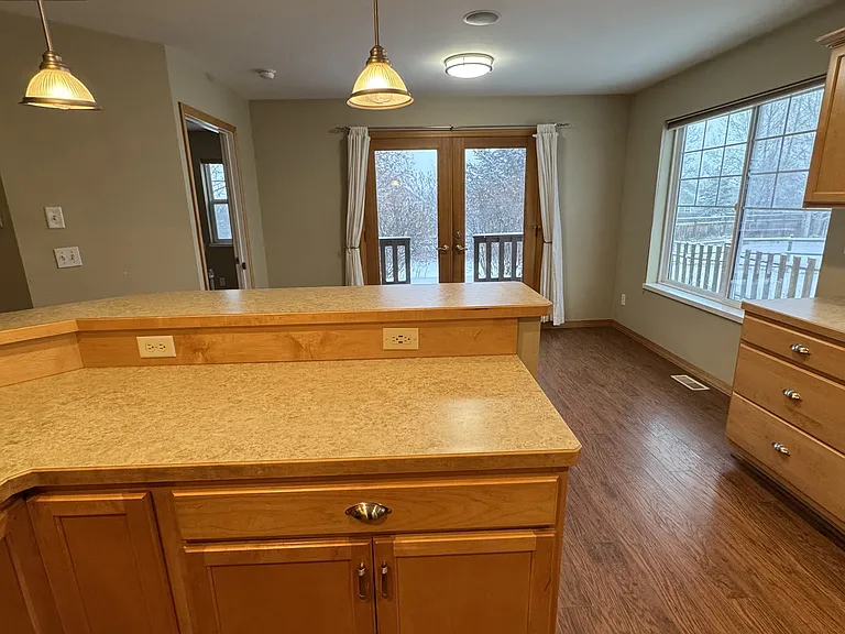 3003 Oliver St — Photo 4