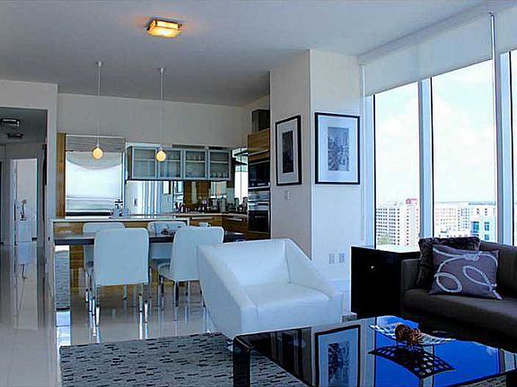 3rd image of 2020 Bayshore Dr #1601