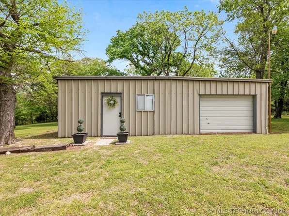 8442 N 3982nd Dr, Copan, OK 74022