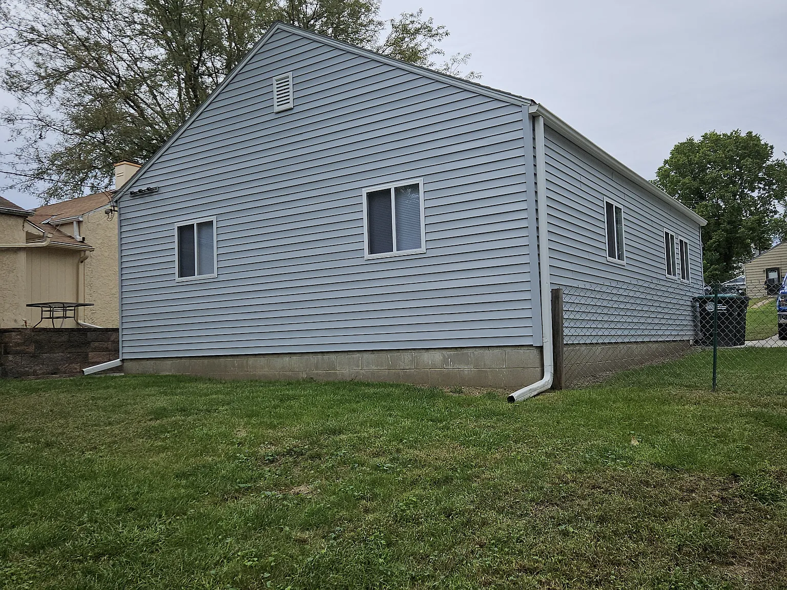 2 bed, 768 sqft, $1,250 — Photo 4
