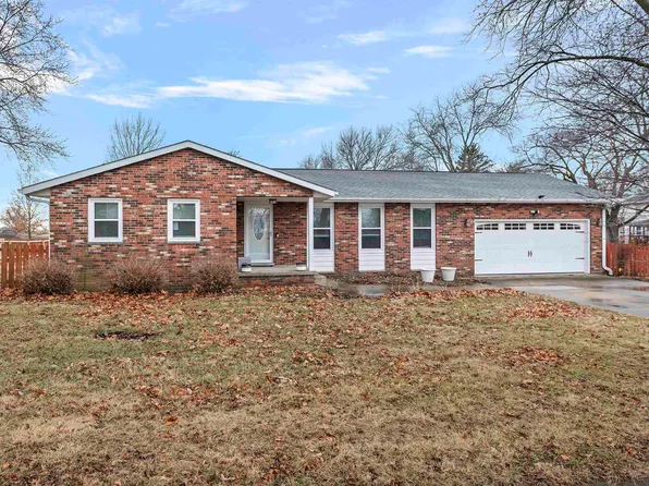 300 Ward Dr, Elkhart, IL 62634