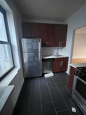 3rd image of 55 Winthrop St APT 2H