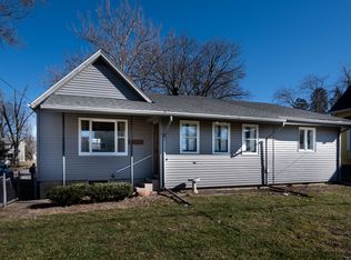 1002 S Oak St, Bloomington, IL