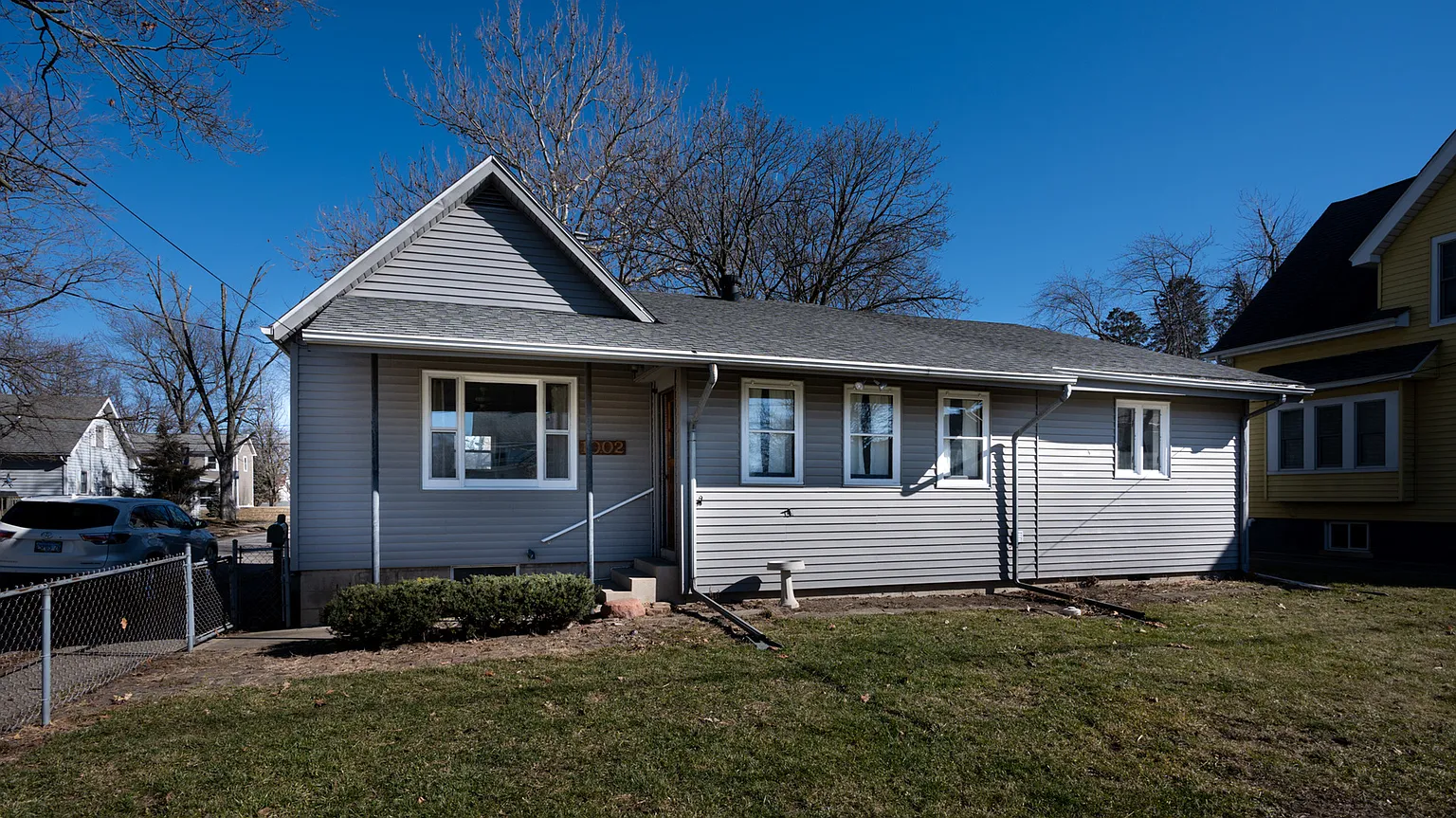 1002 S Oak St photo 1