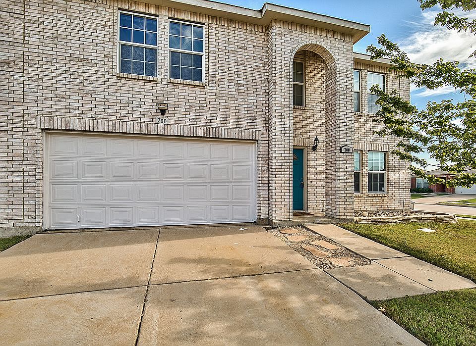 1st image of 700 Wrigley Dr
