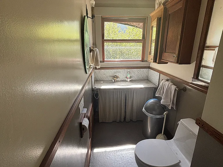 1774 Le Roy Ave — Photo 16