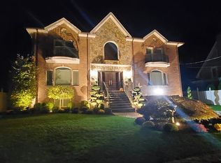 45 Cresthill Rd, Yonkers, NY 10710