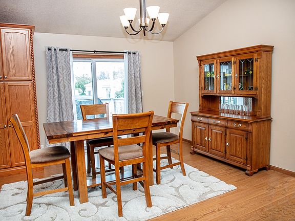 4th image of 803 Winters Dr