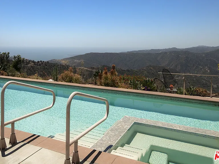 231 Loma Metisse Rd — Photo 34