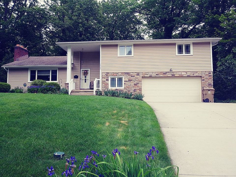 1st image of 1785 Calvert Dr