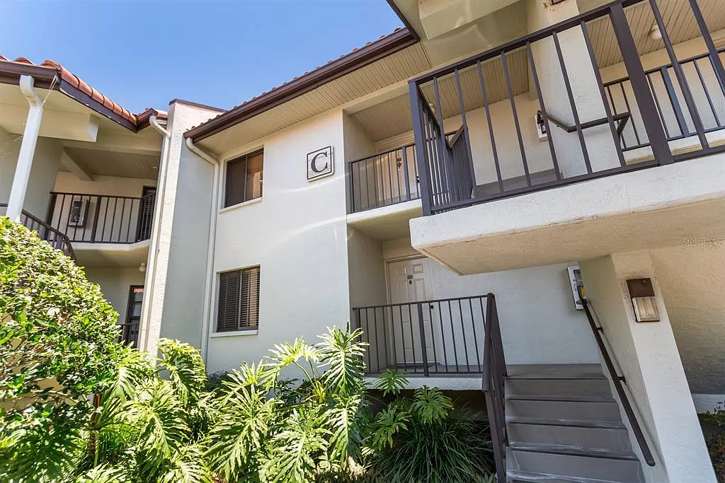1 bed, 1.0 bath, 665 sqft, $3,000 — Photo 2