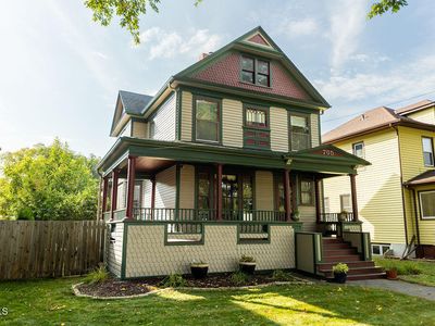 705 10th St S, Fargo, ND, 58103