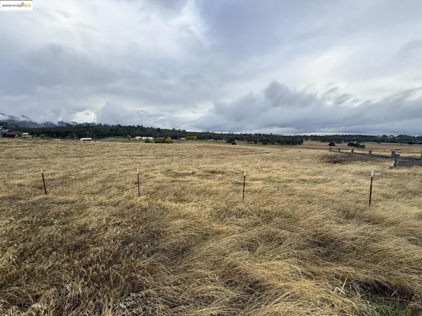 1 Saint Petersburg Rd, Valley Springs, CA 95252