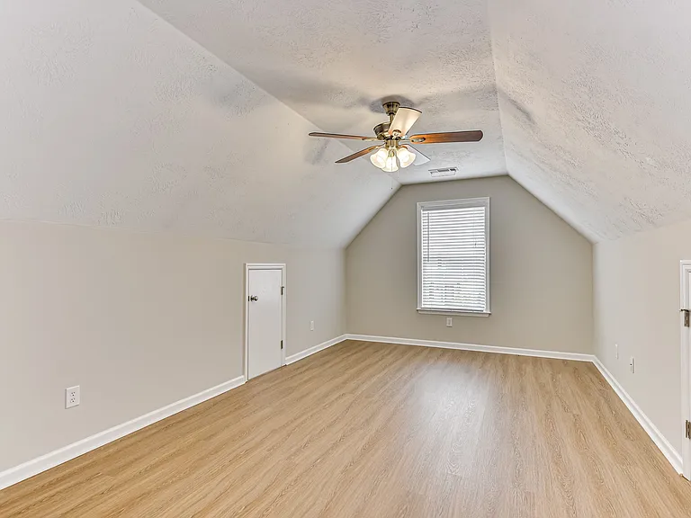 4116 Chastain Dr — Photo 37