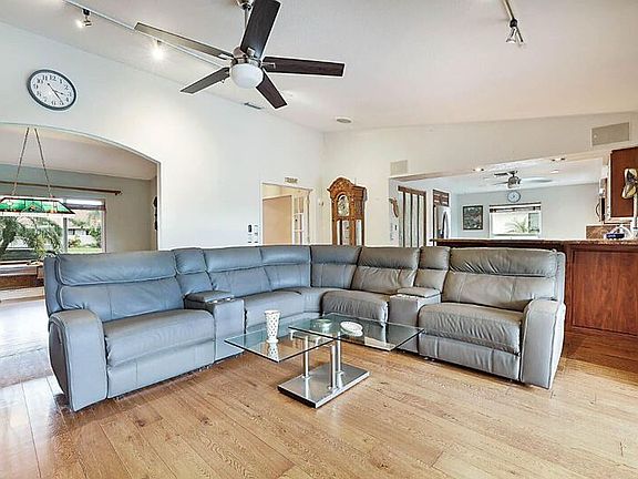 5th image of 4422 Brandywine Dr