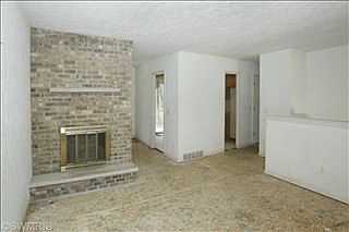 4th image of 6040 E H Ave